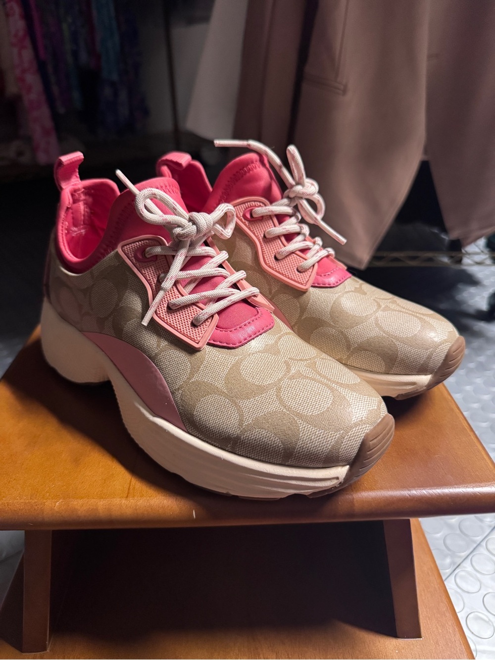COACH Coated Signature Canvas Brown/Pink C270 Runner Sneaker - Size 6.5